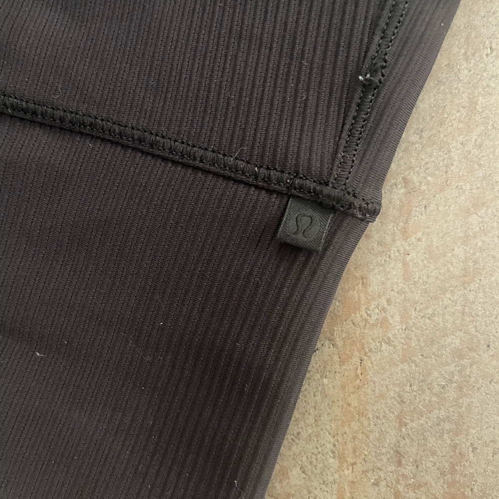 Lululemon Black Ribbed Tank Top - Picture 3 of 4